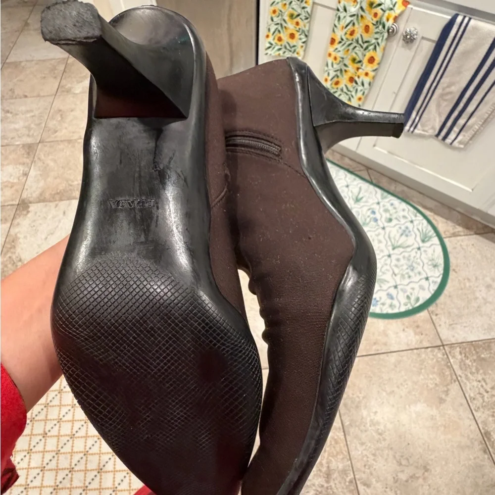 Elegant Prada  Black Women's Ankle Boots size 40/9.5 brown - Picture 4 of 11